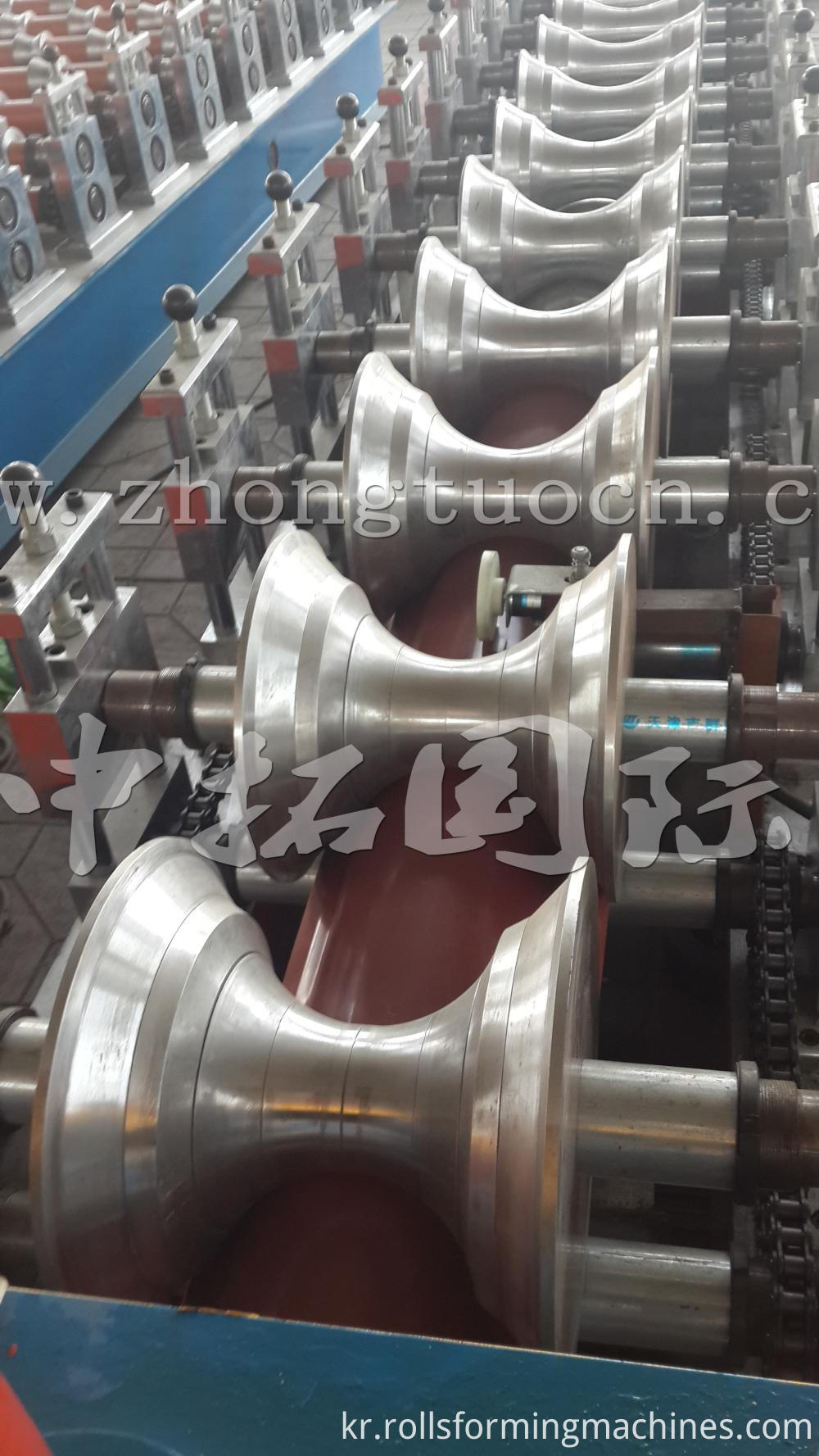 릿지 롤 성형기 (18) Ridge roll forming machine (18)